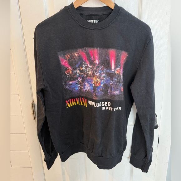 NIRVANA Tops - NIRVANA Black Graphic Sweatshirt